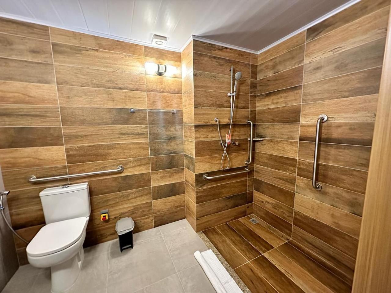 Hotel 10 Сорисо Екстериор снимка