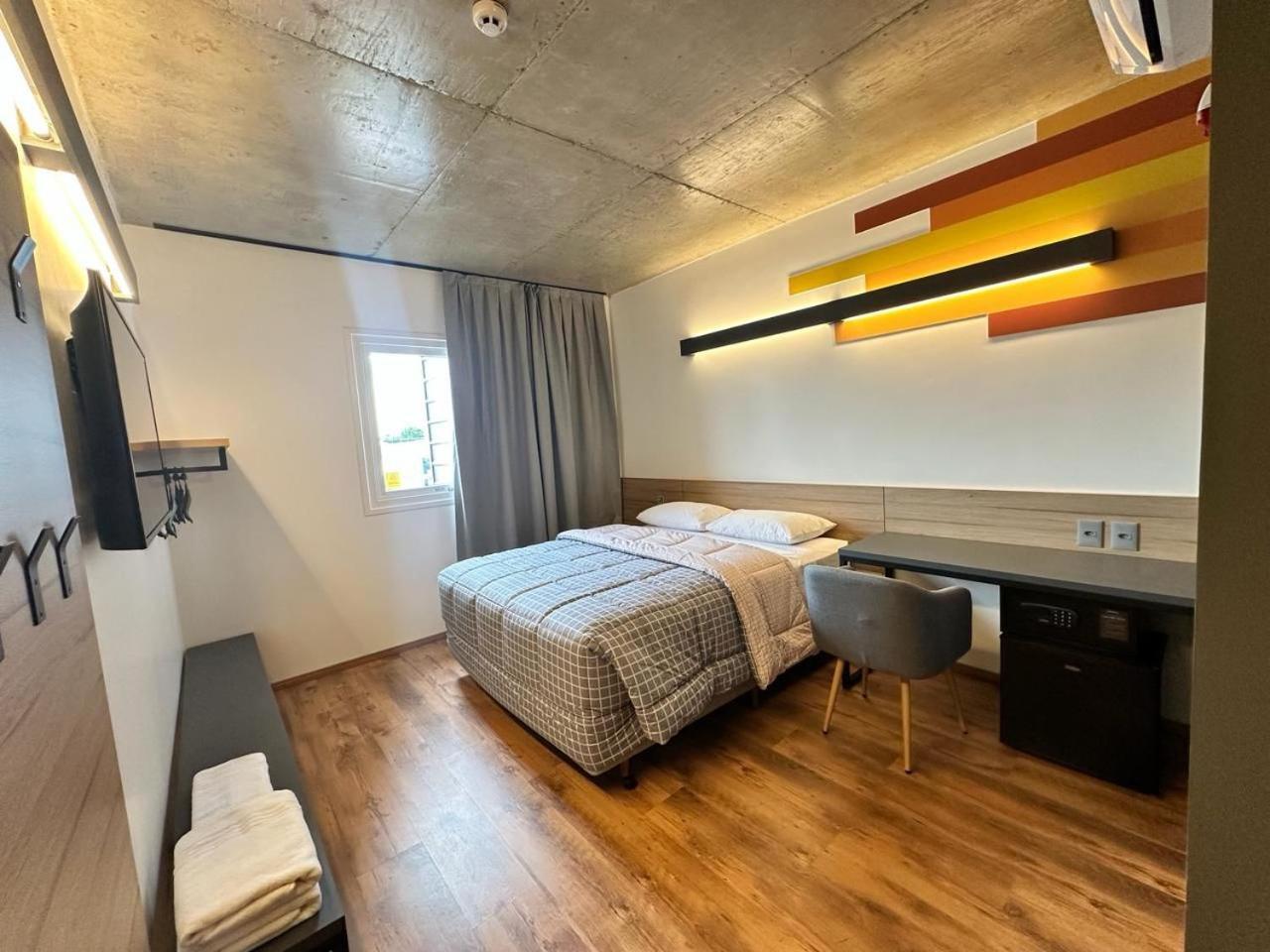 Hotel 10 Сорисо Екстериор снимка