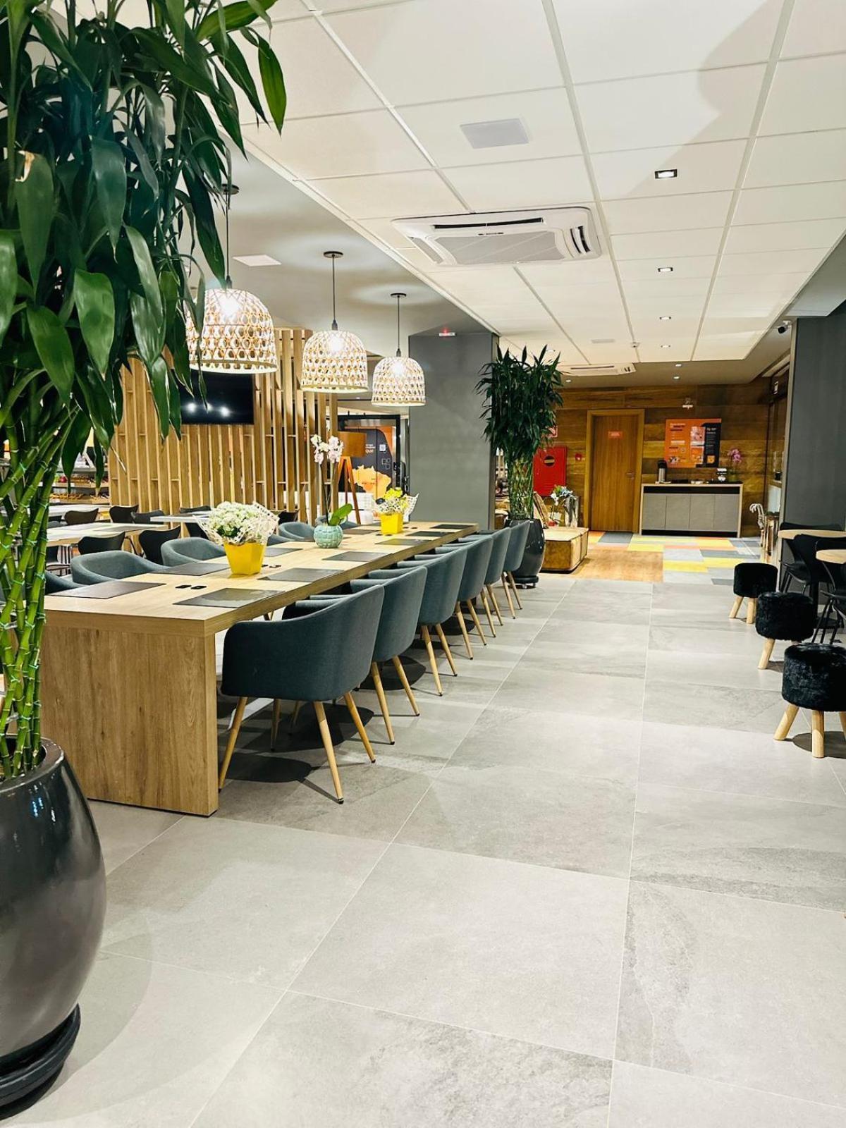 Hotel 10 Сорисо Екстериор снимка